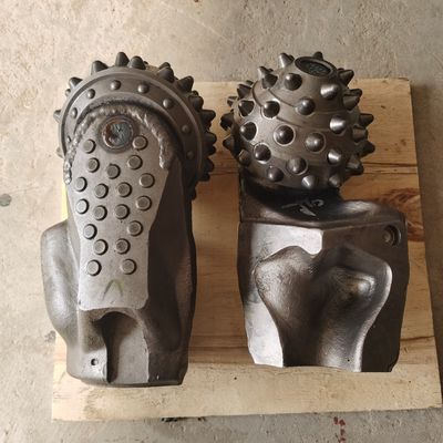 8 1/2の」Triconeローラーの円錐形の穴あけ工具の炭化物のセリウムの証明