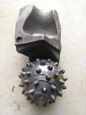 ソリッドキー 8.5インチローラーコーンカット ロックドリルビット