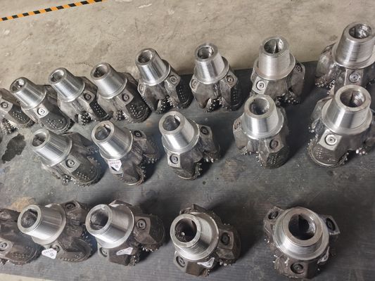 工場 12 インチ IADC537 トリコーンローラーコーンビット 石油井戸の掘削